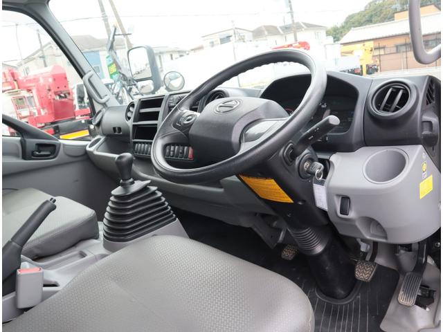 デュトロ 全低床 ワイドロング 積載2t 車両総重量5t未満 3方開 丸カンフック3対 精工ラック 保証書有 取扱説明書有 150馬力 フロア6速 ETC Bluetooth付ラジオ(17枚目)