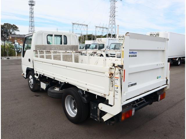 エルフトラック フルフラットロー アーム式パワーゲート 3t4ナンバー 3方開 アオリ上パイプ欄干 鳥居2/3、床ステンレス貼り アオリ内鉄板貼り 前方水抜き穴有 パワーゲート 令和2年6月 新明和 鉄 600kg スムーサーEX(6枚目)