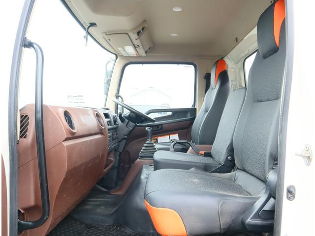 ヒノレンジャー 2.9t吊4段クレーン ラジコン付 荷台長5,400mm ユニック URG344(RA1) フックイン ラジコン ML警報型(定格荷重指示装置付) ブーム・アウトリガー未格納警報付 3方開 ロープ穴3対 丸カンフック4対 精工ラック 取説有(33枚目)