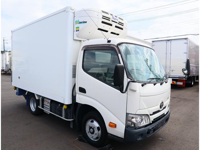 ダイナトラック 低温冷凍車　フルジャストロー　積載１．８ｔ　車両総重量５ｔ未満　フロア６ＭＴ　東プレ　－３０℃設定　エバハウス　スタンバイ付　スライドサイドドア　リア観音　床ステンレス（ＦＲＰスノコ敷き）　中間仕切り扉（移動可）　断熱全て７５ｍｍ（3枚目）