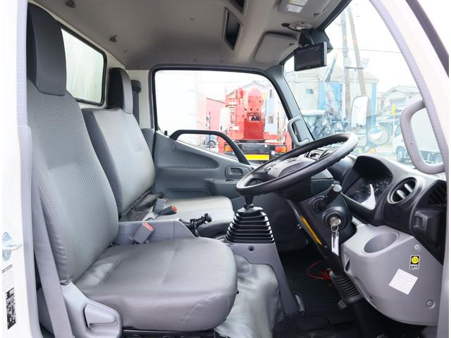 ダイナトラック 低温冷凍車　フルジャストロー　積載１．８ｔ　車両総重量５ｔ未満　フロア６ＭＴ　東プレ　－３０℃設定　エバハウス　スタンバイ付　スライドサイドドア　リア観音　床ステンレス（ＦＲＰスノコ敷き）　中間仕切り扉（移動可）　断熱全て７５ｍｍ（25枚目）