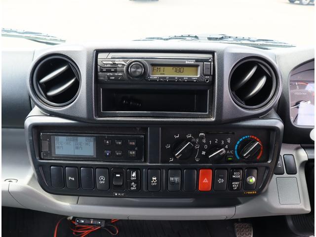 ダイナトラック 低温冷凍車　フルジャストロー　積載１．８ｔ　車両総重量５ｔ未満　フロア６ＭＴ　東プレ　－３０℃設定　エバハウス　スタンバイ付　スライドサイドドア　リア観音　床ステンレス（ＦＲＰスノコ敷き）　中間仕切り扉（移動可）　断熱全て７５ｍｍ（29枚目）