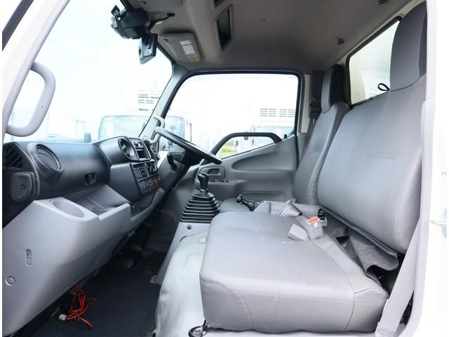 ダイナトラック 低温冷凍車　フルジャストロー　積載１．８ｔ　車両総重量５ｔ未満　フロア６ＭＴ　東プレ　－３０℃設定　エバハウス　スタンバイ付　スライドサイドドア　リア観音　床ステンレス（ＦＲＰスノコ敷き）　中間仕切り扉（移動可）　断熱全て７５ｍｍ（34枚目）