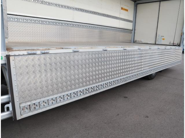 フォワード 低温冷凍ウィング　格納ゲート　荷台長６，１５０ｍｍ　ＡＴ車　－３０℃設定　エバハウス　リア観音　ラッシング２段　引出しフック５対　床、前立縞アルミ板貼り　箱内スイッチ　取扱説明書有り　バックカメラ付　ラジオ付　セミオートマ　スムーサーＦＸ（8枚目）