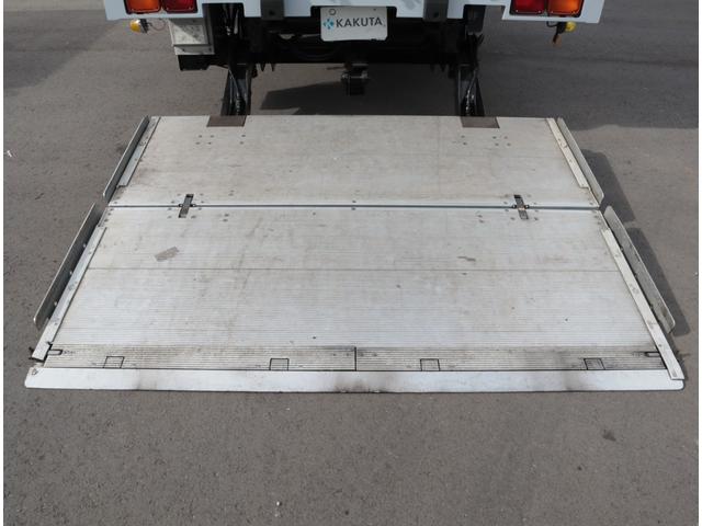 フォワード 低温冷凍ウィング　格納ゲート　荷台長６，１５０ｍｍ　ＡＴ車　－３０℃設定　エバハウス　リア観音　ラッシング２段　引出しフック５対　床、前立縞アルミ板貼り　箱内スイッチ　取扱説明書有り　バックカメラ付　ラジオ付　セミオートマ　スムーサーＦＸ（20枚目）