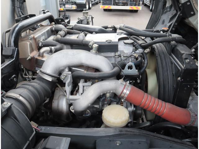 フォワード 低温冷凍ウィング　格納ゲート　荷台長６，１５０ｍｍ　ＡＴ車　－３０℃設定　エバハウス　リア観音　ラッシング２段　引出しフック５対　床、前立縞アルミ板貼り　箱内スイッチ　取扱説明書有り　バックカメラ付　ラジオ付　セミオートマ　スムーサーＦＸ（46枚目）