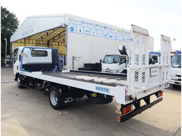 エルフトラック 2tセフティーローダー ウインチ ラジコン リア油圧ゲート 積載車 固縛フック 床上エキスパンド貼り 荷台長5,700mm 150馬力 セミオートマ スムーサーEX 保証書有り 取扱説明書有り 車検有り(6枚目)