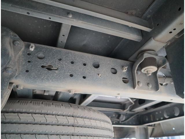 ローザ スタンダード ロング ハイルーフ 29人乗り 自動ドア 29座席(補助席6席) 自動スライドドア モケットシート(リクライニング付) プライバシーガラス プレヒーター 取扱説明書有(27枚目)