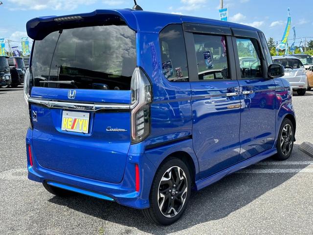 Ｇ・Ｌターボホンダセンシング　禁煙車　カロッツェリアＳＤナビ　バックカメラ　ＤＶＤ　ＣＤ　ＴＶ　ＵＳＢ　ドラレコ　ＥＴＣ　レーダークルーズ　レーンキープ　衝突軽減ブレーキ　ＥＴＣ　両側自動スライドドア　純正エアロ・アルミ　エンジンプッシュスタート　セキュリティー(3枚目)