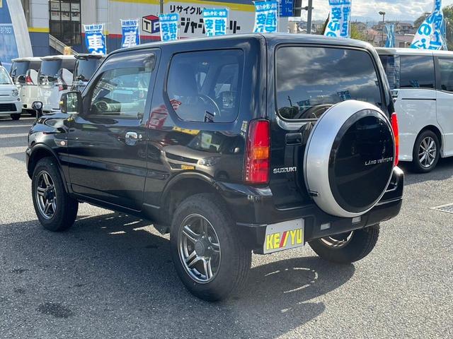 ジムニー ランドベンチャー　特別仕様車　ターボ　４ＷＤ　革調シート　当店下取直販車　純正メモリーナビ　フルセグＴＶ　ブルートゥース　シートヒーター　ＥＴＣ　ドライブレコーダー　レザーシート　キーレス　フロアマット　サイドバイザー　ステリモ　ダブルエアバック　純正アルミ（8枚目）