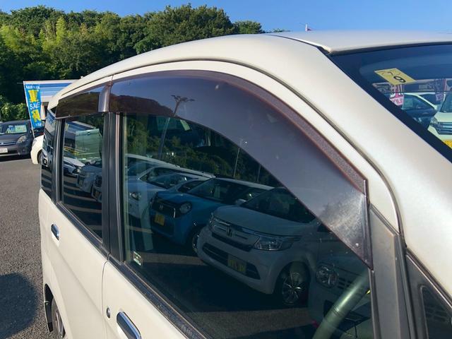 ステラ リベスタ　禁煙　ウインカー付電格ミラー　Ｗエアバック　ＡＢＳ　キーレス　革巻きステアリング　バニティミラー　電動格納ミラー　オーディオ　ＣＤ　ラジオ　ＡＵＸ　ヘットライトレベライザー　パワステ　ベンチシート　ドリンクホルダー　アームレスト　フォグ　バイザー（35枚目）