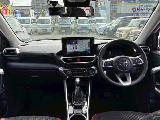 ライズ Ｚ　禁煙車　置くだけ充電　社外９インチＳＤナビ　フルセグ　バックカメラ　Ｂｌｕｅｔｏｏｔｈ　前後ドライブレコーダー　ＥＴＣ２．０　シートヒーター　レーダークルコン　コーナーセンサー　ＣＤ　ＤＶＤ（5枚目）