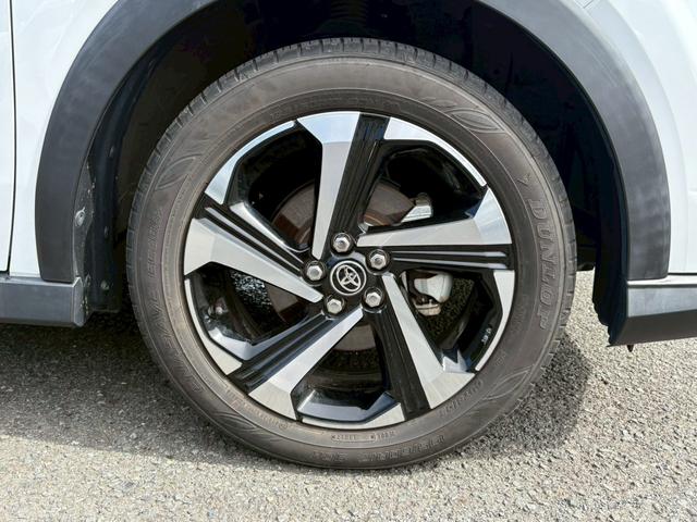 ライズ Ｚ　禁煙車　置くだけ充電　社外９インチＳＤナビ　フルセグ　バックカメラ　Ｂｌｕｅｔｏｏｔｈ　前後ドライブレコーダー　ＥＴＣ２．０　シートヒーター　レーダークルコン　コーナーセンサー　ＣＤ　ＤＶＤ（41枚目）