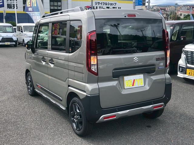 スペーシアギア ハイブリッドＸＺ　ターボ　届出済未使用車　全方位カメラ　純正９型ナビ　フルセグＴＶ　衝突軽減ブレーキ　レーンキープ　レーダークルーズ　ハンドル＆シートヒーター　後席サーキュレーター　両側自動スライド　コーナーセンサー　ウインカー付き電格ミラー　ルーフレール（10枚目）