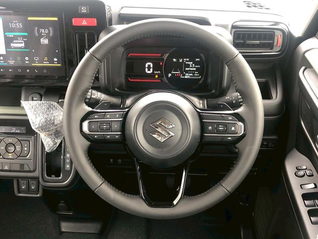 スペーシアギア ハイブリッドＸＺ　ターボ　届出済未使用車　全方位カメラ　純正９型ナビ　フルセグＴＶ　衝突軽減ブレーキ　レーンキープ　レーダークルーズ　ハンドル＆シートヒーター　後席サーキュレーター　両側自動スライド　コーナーセンサー　ウインカー付き電格ミラー　ルーフレール（13枚目）