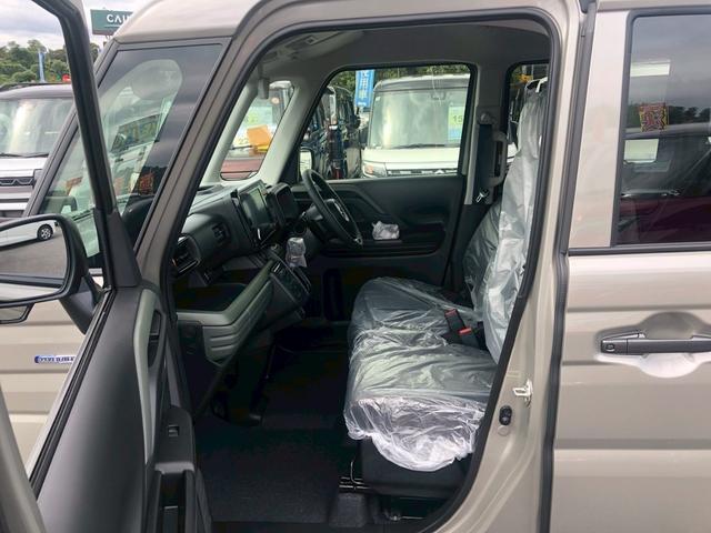 スペーシアギア ハイブリッドＸＺ　ターボ　届出済未使用車　全方位カメラ　純正９型ナビ　フルセグＴＶ　衝突軽減ブレーキ　レーンキープ　レーダークルーズ　ハンドル＆シートヒーター　後席サーキュレーター　両側自動スライド　コーナーセンサー　ウインカー付き電格ミラー　ルーフレール（19枚目）