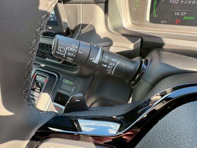ステップワゴン ｅ：ＨＥＶスパーダ　登録済み未使用車　メーカーＯＰデカナビ　アラウンドビュー　フリップダウンモニター　電動リアゲート　シートヒーター　ハーフレザーシート　レーダークルコン　両側自動スライド　コーナーセンサー　オットマン（33枚目）