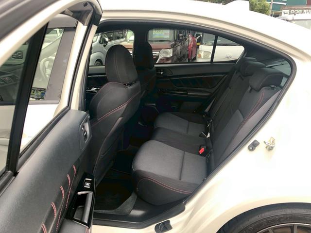 ＷＲＸ Ｓ４ ２．０ＧＴアイサイト　ターボ　純正８型ナビ　フルセグＴＶ　バックカメラ　ブルートゥース　ドラレコ　ＥＴＣ　パドルシフト　シートヒーター　レーダークルーズコントロール　ＬＥＤオートライト　コーナーセンサー　レーンキープ　スマートキー　ＴＲＣ　革巻きステア（22枚目）
