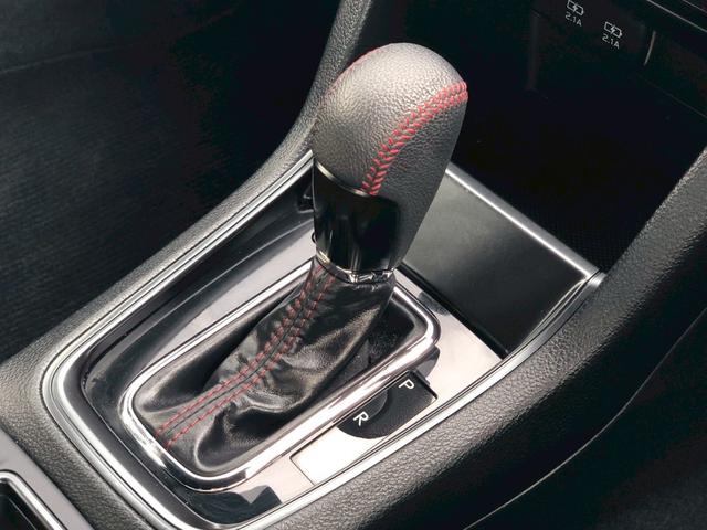 ＷＲＸ Ｓ４ ２．０ＧＴアイサイト　ターボ　純正８型ナビ　フルセグＴＶ　バックカメラ　ブルートゥース　ドラレコ　ＥＴＣ　パドルシフト　シートヒーター　レーダークルーズコントロール　ＬＥＤオートライト　コーナーセンサー　レーンキープ　スマートキー　ＴＲＣ　革巻きステア（40枚目）