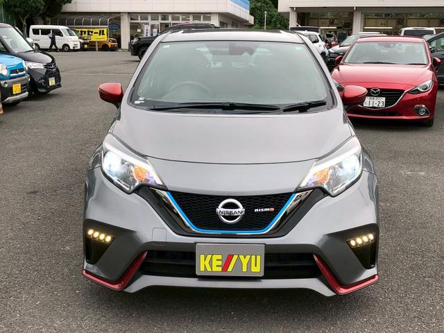ノート ｅ－パワーニスモ　禁煙車　１オーナー　ＳＤナビ　ＤＶＤ　フルセグＴＶ　ＣＤ　ＡＵＸ　バックカメラ　衝突軽減ブレーキ　レーンキープ　ＴＲＣ　スマートキー　ＥＴＣ　ウインカー付き電格ミラー　ＬＥＤライト　フォグランプ　純正１６インチアルミ　ＥＴＣ　４エアバック（6枚目）