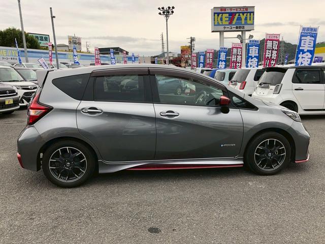 ノート ｅ－パワーニスモ　禁煙車　１オーナー　ＳＤナビ　ＤＶＤ　フルセグＴＶ　ＣＤ　ＡＵＸ　バックカメラ　衝突軽減ブレーキ　レーンキープ　ＴＲＣ　スマートキー　ＥＴＣ　ウインカー付き電格ミラー　ＬＥＤライト　フォグランプ　純正１６インチアルミ　ＥＴＣ　４エアバック（8枚目）