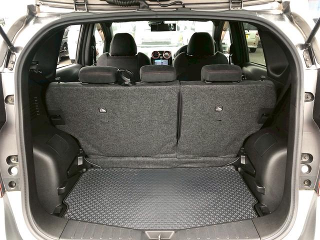 ノート ｅ－パワーニスモ　禁煙車　１オーナー　ＳＤナビ　ＤＶＤ　フルセグＴＶ　ＣＤ　ＡＵＸ　バックカメラ　衝突軽減ブレーキ　レーンキープ　ＴＲＣ　スマートキー　ＥＴＣ　ウインカー付き電格ミラー　ＬＥＤライト　フォグランプ　純正１６インチアルミ　ＥＴＣ　４エアバック（23枚目）