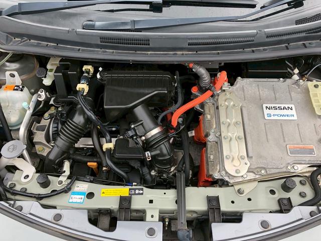 ノート ｅ－パワーニスモ　禁煙車　１オーナー　ＳＤナビ　ＤＶＤ　フルセグＴＶ　ＣＤ　ＡＵＸ　バックカメラ　衝突軽減ブレーキ　レーンキープ　ＴＲＣ　スマートキー　ＥＴＣ　ウインカー付き電格ミラー　ＬＥＤライト　フォグランプ　純正１６インチアルミ　ＥＴＣ　４エアバック（48枚目）