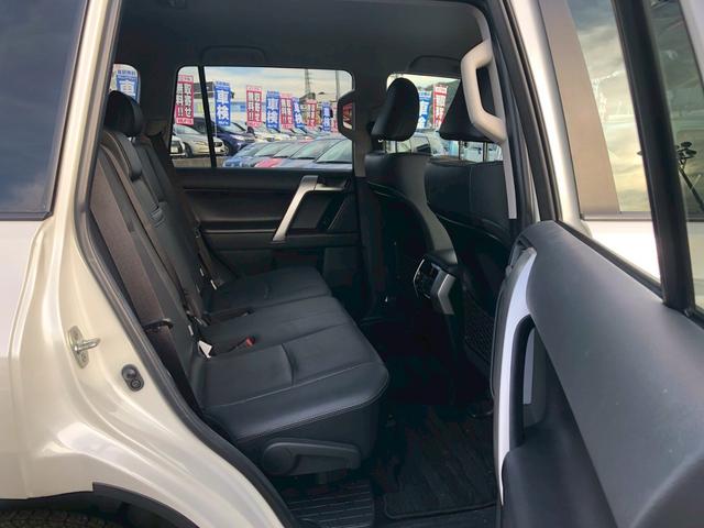 ランドクルーザープラド TX Lパッケージ マットブラックエディション 禁煙車 ワンオーナー 純正OP9型ナビ ブルートゥース バックカメラ ドラレコ前後 ETC シートヒーターエアコン オートハビーム コーナーセンサー LED フォグ 車線逸脱警告 ルーフレール TRC(19枚目)