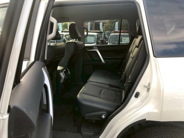 ランドクルーザープラド TX Lパッケージ マットブラックエディション 禁煙車 ワンオーナー 純正OP9型ナビ ブルートゥース バックカメラ ドラレコ前後 ETC シートヒーターエアコン オートハビーム コーナーセンサー LED フォグ 車線逸脱警告 ルーフレール TRC(22枚目)