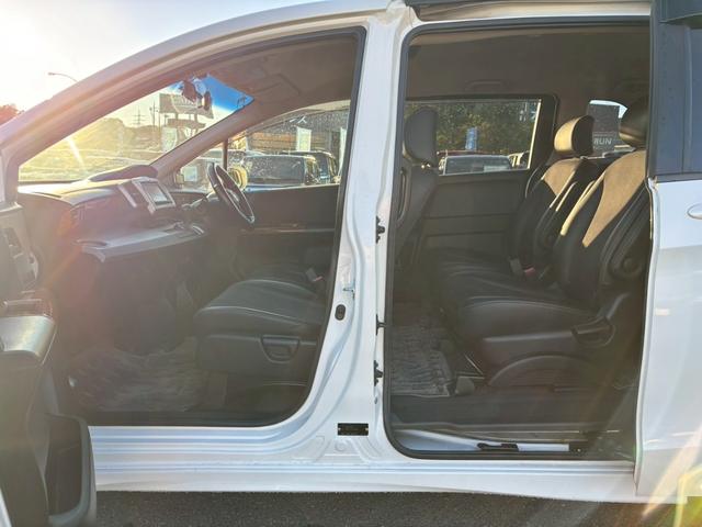 フリードハイブリッド ジャストセレクション 禁煙車 フリップダウンモニター 社外7型ナビ ドラレコ前後 ETC リア両側電動スライドドア ハーフレザーシート スマートキー オートライト 電格ミラー 革ステアリング ステリモ クルコン TRC(23枚目)