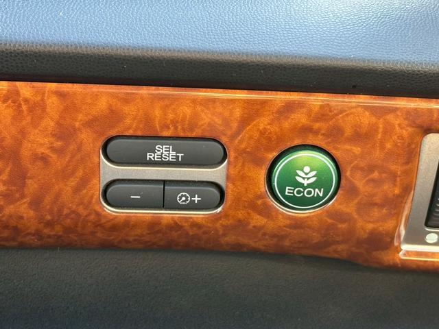 フリードハイブリッド ジャストセレクション 禁煙車 フリップダウンモニター 社外7型ナビ ドラレコ前後 ETC リア両側電動スライドドア ハーフレザーシート スマートキー オートライト 電格ミラー 革ステアリング ステリモ クルコン TRC(36枚目)