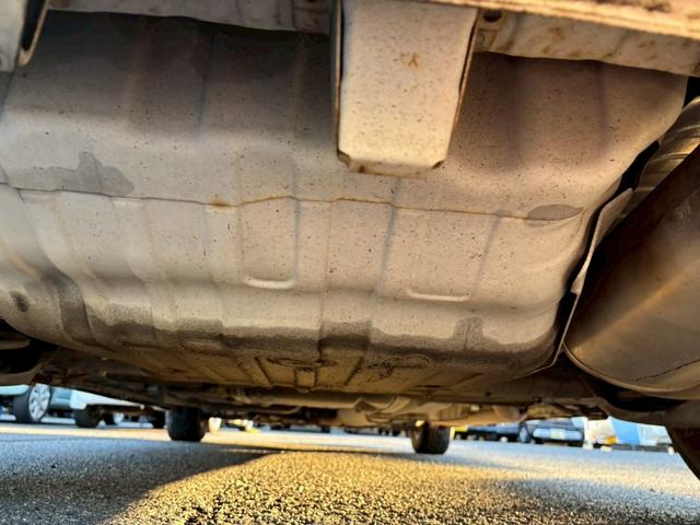 フリードハイブリッド ジャストセレクション 禁煙車 フリップダウンモニター 社外7型ナビ ドラレコ前後 ETC リア両側電動スライドドア ハーフレザーシート スマートキー オートライト 電格ミラー 革ステアリング ステリモ クルコン TRC(52枚目)