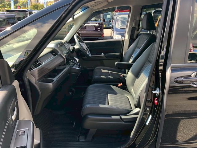 フリードハイブリッド ハイブリッド・Ｇホンダセンシング　Ｓパッケージ　モデューロエアロ　禁煙車　純正９型ナビ　ブルートゥース　バックカメラ　ドラレコ前後　ＥＴＣ　レーダークルコン　後席サンシェード　リア両側電動スライドドア　スマートキー　レーンキープ　ＰＷ（17枚目）