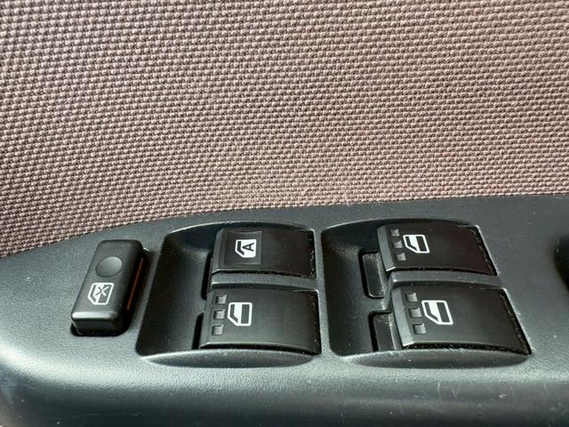 ミラジーノ X 禁煙車 7型SDナビ 神奈川仕入れ 直販車 DVD TV フルセグ SD録音 オートエアコン ETC キーレスエントリー ウインカー付き電格ミラー サイドバイザー 2019年製ヨコハマタイヤ Wエアバック ABS 純正フロアマット プライバシーガラス ABS(33枚目)