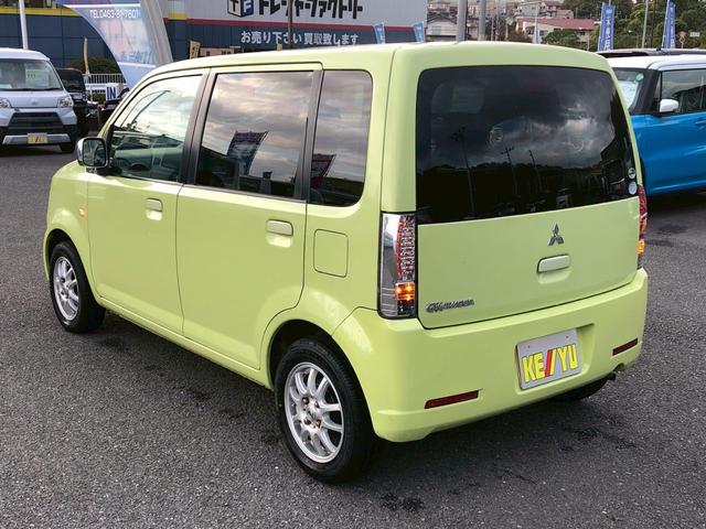 eKワゴン M 神奈川県仕入 直販車 衝突安全ボディー 13インチアルミ 禁煙車 純正オーディオ ラジオ CD ETC キーレスエントリー 電格ミラー レベライザー ドリンクホルダー アームレスト フロアマット バニティミラー マニュアルAC シガーソケット PG ハロゲン(10枚目)