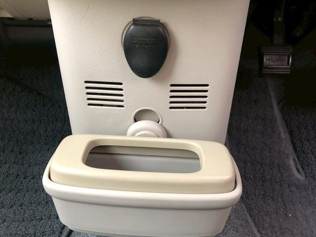 eKワゴン M 神奈川県仕入 直販車 衝突安全ボディー 13インチアルミ 禁煙車 純正オーディオ ラジオ CD ETC キーレスエントリー 電格ミラー レベライザー ドリンクホルダー アームレスト フロアマット バニティミラー マニュアルAC シガーソケット PG ハロゲン(30枚目)