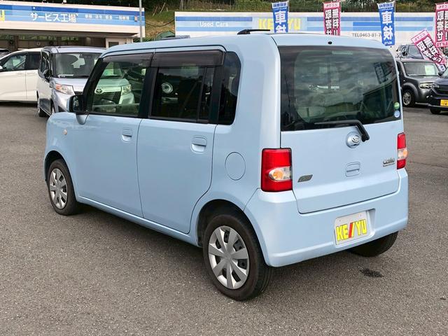 ムーヴコンテ G 禁煙車 純正ナビ 1セグTV CD バックカメラ AUX スマートキー アイドリングSTOP オートエアコン ヘットライトレベライザー フォグランプ 電動格納ドアミラー 2017年製ファルケンタイヤ プライバシーガラス Wエアバック ABS ベンチシート(10枚目)