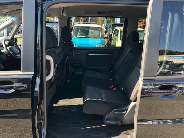 ステップワゴンスパーダ スパーダ ホンダセンシング 禁煙 1オーナー 純正10型ナビ ターボ フリップダウンモニター ブルートゥース DVD バックカメラ フルセグTV レーダークルーズ パドルシフト レーンキープアシスト ビルトインETC LEDオートライト フォグ ウインカーミラー(22枚目)