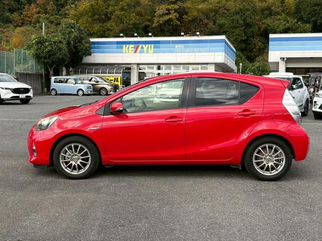 アクア Ｇ　禁煙車　当店買取車　純正７インチナビ　バックカメラ　Ｂｌｕｅｔｏｏｔｈ　フルセグＴＶ　シートヒーター　ＬＥＤルームランプ　ＥＴＣ　ＬＥＤヘッドライト　フォグランプ　コーナーセンサー　電格ミラー（11枚目）