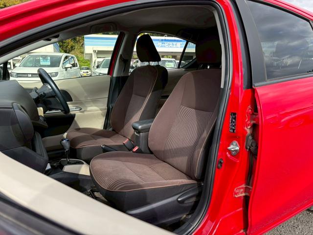 アクア Ｇ　禁煙車　当店買取車　純正７インチナビ　バックカメラ　Ｂｌｕｅｔｏｏｔｈ　フルセグＴＶ　シートヒーター　ＬＥＤルームランプ　ＥＴＣ　ＬＥＤヘッドライト　フォグランプ　コーナーセンサー　電格ミラー（18枚目）