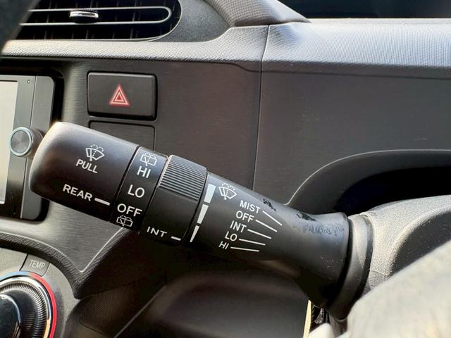 アクア Ｇ　禁煙車　当店買取車　純正７インチナビ　バックカメラ　Ｂｌｕｅｔｏｏｔｈ　フルセグＴＶ　シートヒーター　ＬＥＤルームランプ　ＥＴＣ　ＬＥＤヘッドライト　フォグランプ　コーナーセンサー　電格ミラー（28枚目）