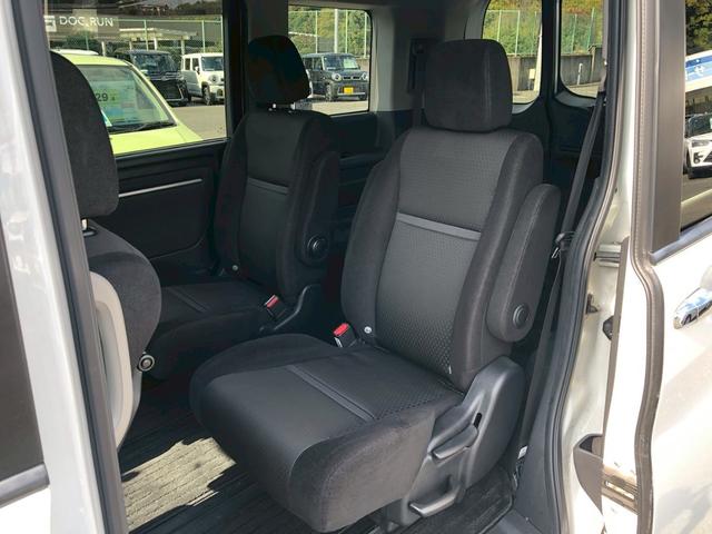 ステップワゴンスパーダ スパーダハイブリッド　Ｇ　ホンダセンシング　衝突軽減ブレーキ　禁煙車　フリップダウンモニター　純正８型ナビ　ＤＶＤ　ブルートゥース　ＴＶ　バックカメラ　ＥＴＣ　両側電動スライドドア　ＬＥＤオートライト　レーダークルーズコントロール　後席サンシェード　車線逸脱警告（21枚目）