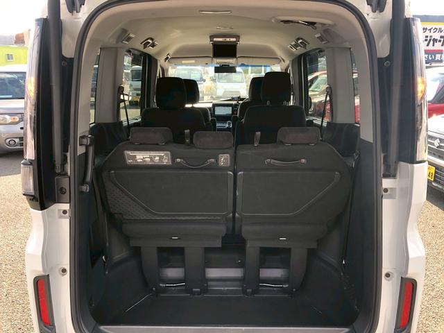 ステップワゴンスパーダ スパーダハイブリッド　Ｇ　ホンダセンシング　衝突軽減ブレーキ　禁煙車　フリップダウンモニター　純正８型ナビ　ＤＶＤ　ブルートゥース　ＴＶ　バックカメラ　ＥＴＣ　両側電動スライドドア　ＬＥＤオートライト　レーダークルーズコントロール　後席サンシェード　車線逸脱警告（25枚目）