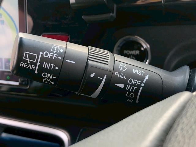 ステップワゴンスパーダ スパーダハイブリッド　Ｇ　ホンダセンシング　衝突軽減ブレーキ　禁煙車　フリップダウンモニター　純正８型ナビ　ＤＶＤ　ブルートゥース　ＴＶ　バックカメラ　ＥＴＣ　両側電動スライドドア　ＬＥＤオートライト　レーダークルーズコントロール　後席サンシェード　車線逸脱警告（34枚目）