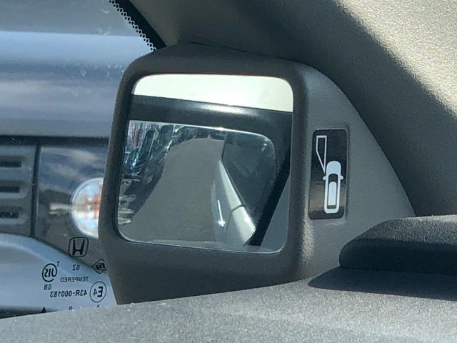 ステップワゴンスパーダ スパーダハイブリッド　Ｇ　ホンダセンシング　衝突軽減ブレーキ　禁煙車　フリップダウンモニター　純正８型ナビ　ＤＶＤ　ブルートゥース　ＴＶ　バックカメラ　ＥＴＣ　両側電動スライドドア　ＬＥＤオートライト　レーダークルーズコントロール　後席サンシェード　車線逸脱警告（50枚目）