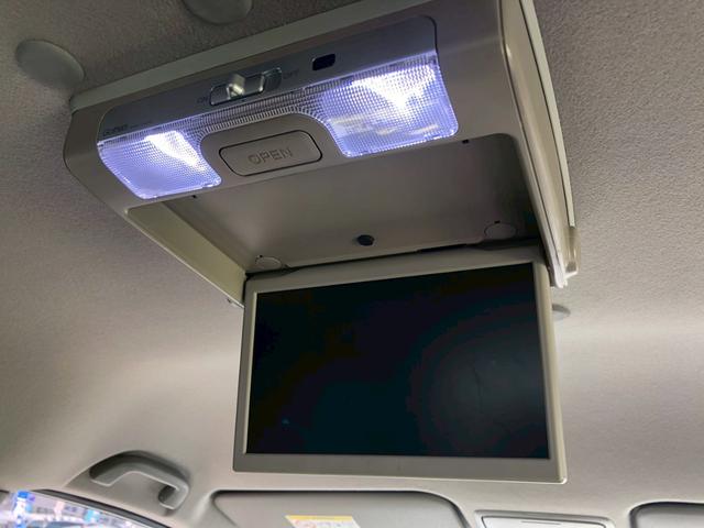 ステップワゴンスパーダ スパーダハイブリッド　Ｇ　ホンダセンシング　衝突軽減ブレーキ　禁煙車　フリップダウンモニター　純正８型ナビ　ＤＶＤ　ブルートゥース　ＴＶ　バックカメラ　ＥＴＣ　両側電動スライドドア　ＬＥＤオートライト　レーダークルーズコントロール　後席サンシェード　車線逸脱警告（52枚目）