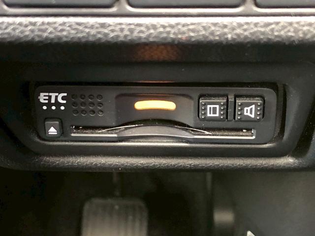 ステップワゴンスパーダ スパーダハイブリッド　Ｇ　ホンダセンシング　衝突軽減ブレーキ　禁煙車　フリップダウンモニター　純正８型ナビ　ＤＶＤ　ブルートゥース　ＴＶ　バックカメラ　ＥＴＣ　両側電動スライドドア　ＬＥＤオートライト　レーダークルーズコントロール　後席サンシェード　車線逸脱警告（56枚目）