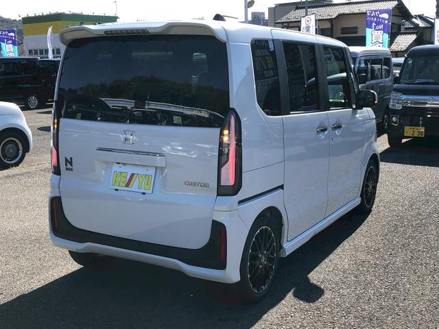 Ｎ－ＢＯＸカスタム ターボコーディネートスタイル　届出済未使用車　純正８型ナビ　フルセグＴＶ　ブルートゥース　パドルシフト　レーダークルーズコントロール　シートヒーター　両側自動スライドドア　ＬＥＤライト　フォグランプ　コーナーセンサー　純正１５インチアルミ　ハーフレザーシート（4枚目）