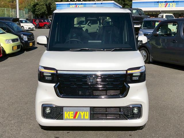 Ｎ－ＢＯＸカスタム ターボコーディネートスタイル　届出済未使用車　純正８型ナビ　フルセグＴＶ　ブルートゥース　パドルシフト　レーダークルーズコントロール　シートヒーター　両側自動スライドドア　ＬＥＤライト　フォグランプ　コーナーセンサー　純正１５インチアルミ　ハーフレザーシート（7枚目）