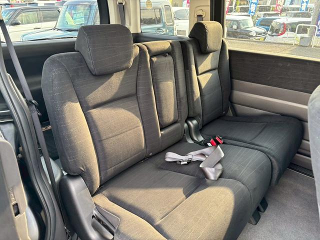 ステップワゴン Ｇ　Ｌパッケージ　禁煙　純正７型ナビ　バックカメラ　両側自動スライド　ビルトインＥＴＣ　オートライト　オートエアコン　電格ミラーウィンカー　サイドバイザー　ダブルエアバック　純正アルミ　オートライト　ＡＢＳ（16枚目）